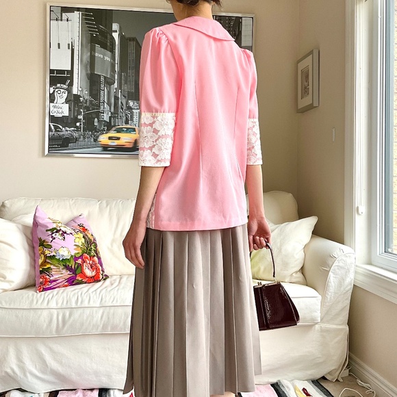 Vintage lace trim pink blouse/layering piece - Picture 6 of 16